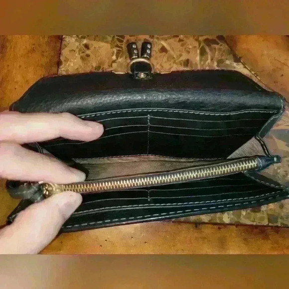 Chloé snap wallet in EUC - Picture 6 of 7